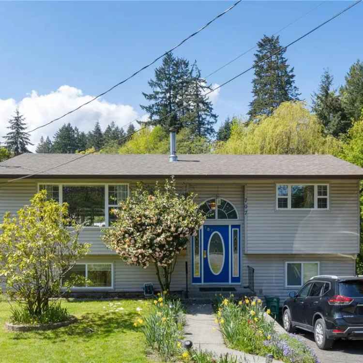 Family Home 3 Bed 2 Bath Updated Kitchen Large Yard Workshop