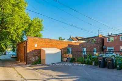 House For Sale in Toronto, Ontario