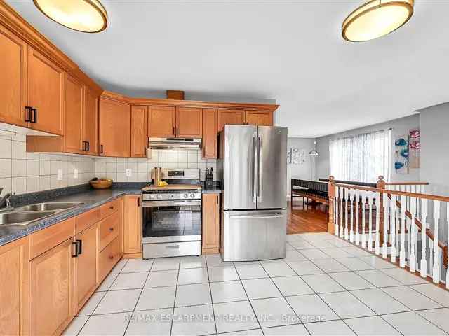 Hagersville Raised Bungalow 5 Beds 3 Baths Greenspace