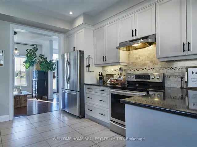 Spacious Mansfield Model Home Near Collingwood