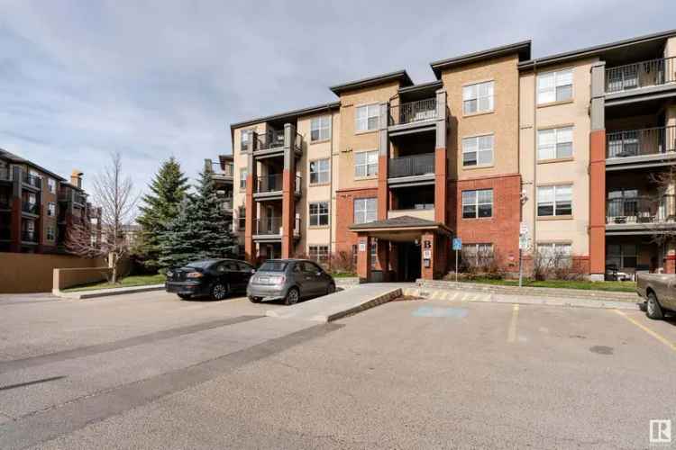 1 Bedroom Condo Backing onto Green Space