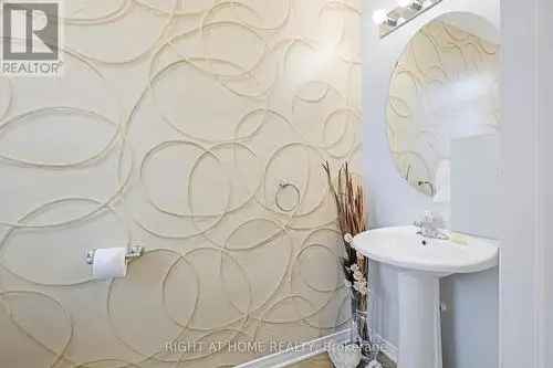 2 Bed 2 Bath Townhouse For Sale in Ottawa Cummings