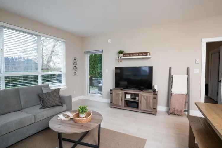 A $769,000.00 Apartment/Condo with 3 bedrooms in Tsawwassen North, Tsawwassen