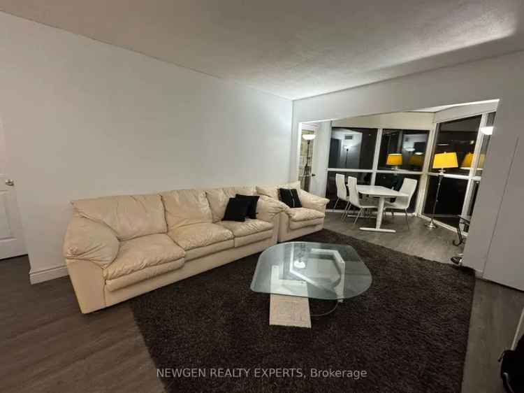 Spacious 2 BR Condo in Concorde Park near TTC and Downtown Toronto