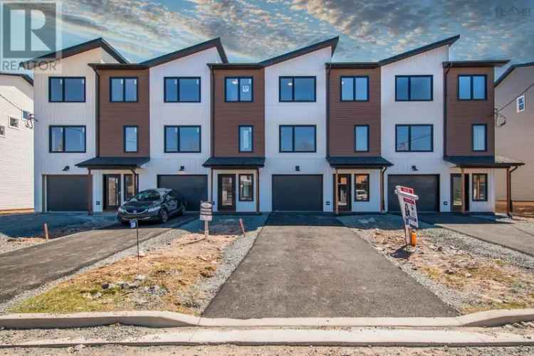 Modern 3-Bedroom Townhouse in Family-Friendly Community