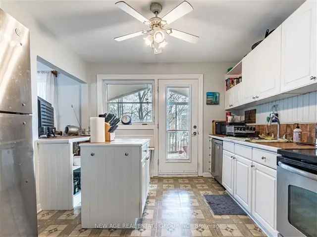 Oakville Family Home: Prime Property Investment Opportunity