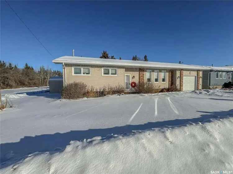 4 Bed 3 Bath Raised Bungalow near Indian Head Golf Course