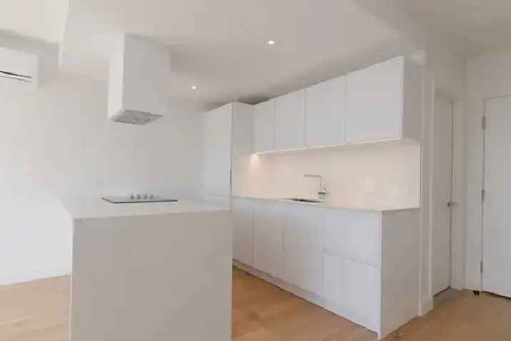 Renovated 1-Bedroom Apartment Near UDEM