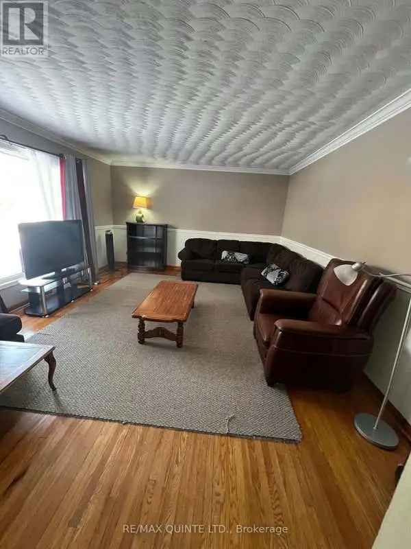 All Brick Bungalow with Finished Basement Suite - Great Rental Income