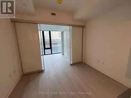 1 room apartment of 260 m² in Toronto