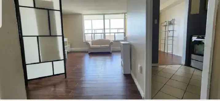 Studio Room For Rent In North York