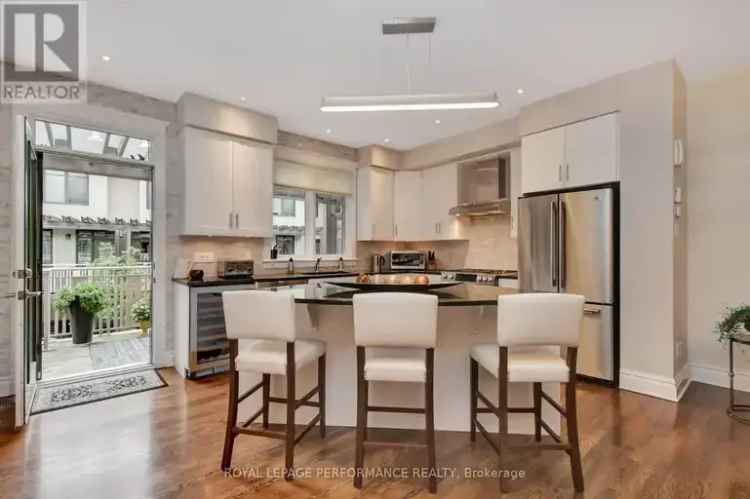 Luxury Townhouse in Old Ottawa South