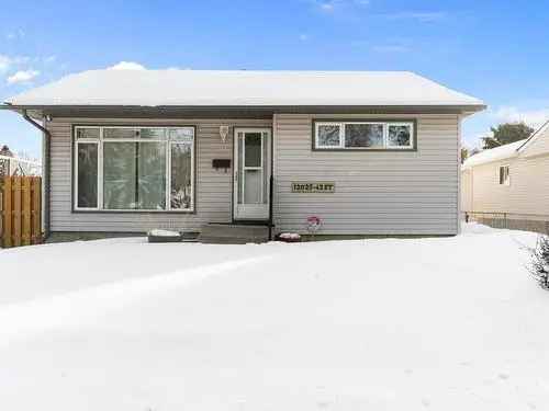 House for Sale in Beacon Heights Edmonton with 3 Bedrooms and Park View