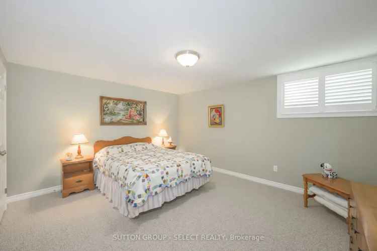 Immaculate Auburn Condo 2+1 Beds 3 Baths Double Garage