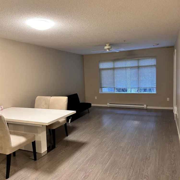 900 Sqft 2 Bed 2 Bath Condo in Central Richmond