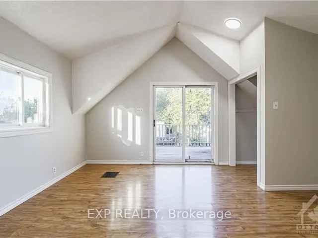 3 Bedroom Home Hardwood Floors Large Master Suite