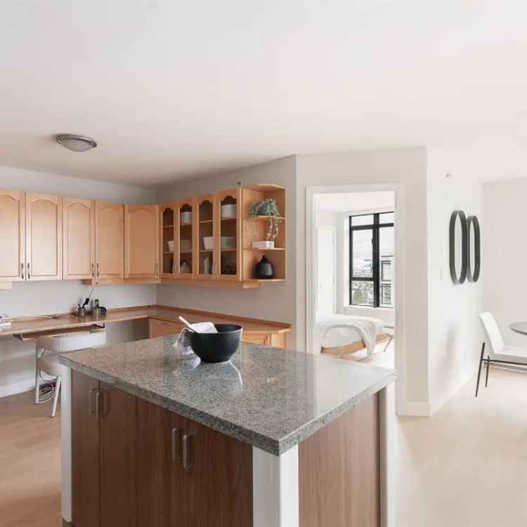 Lower Lonsdale 2 Bed 2 Bath Corner Home with Stunning Views