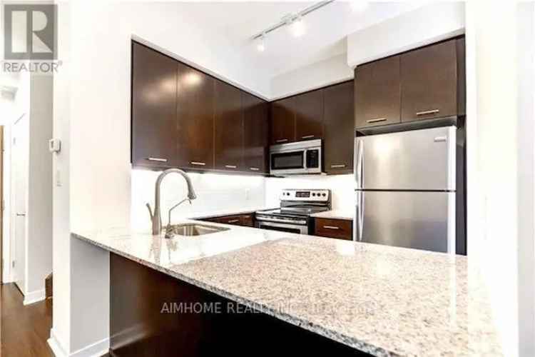 3 Bedroom Townhouse in Downtown Mississauga Near Square One