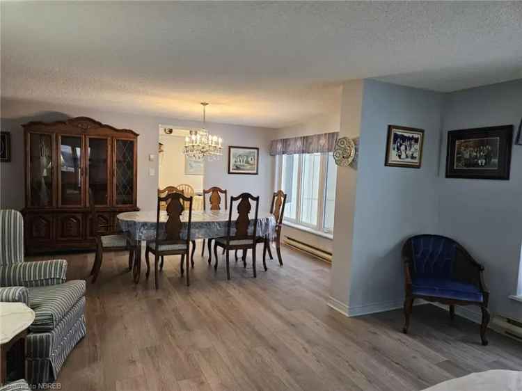 Condo For Sale in null, Ontario