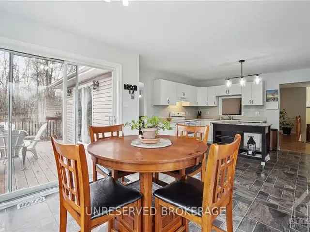 Spacious Raised Bungalow Near Smiths Falls