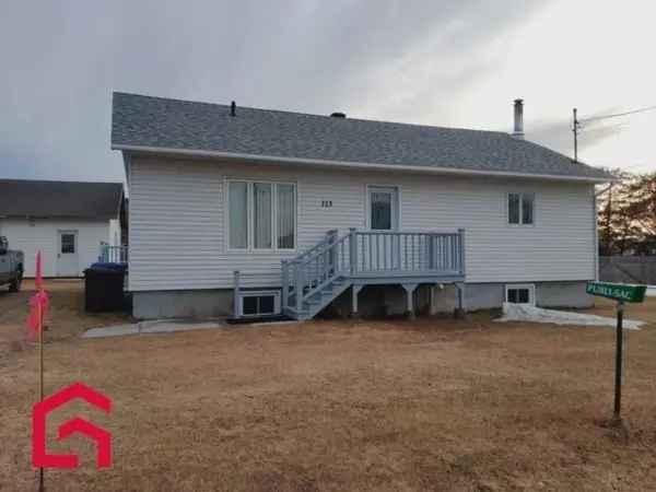 Bungalow for Sale Bas Saint Laurent Two Bedrooms Heated Garage