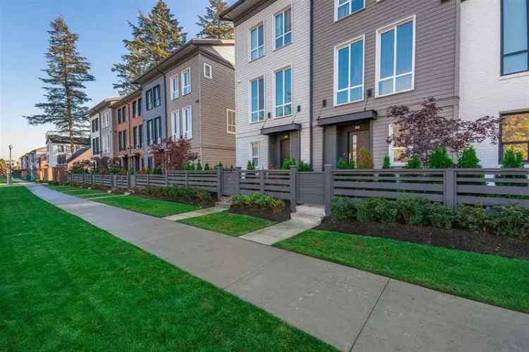 Kitchener Townhouse by Mosaic in South Surrey Young Family Home