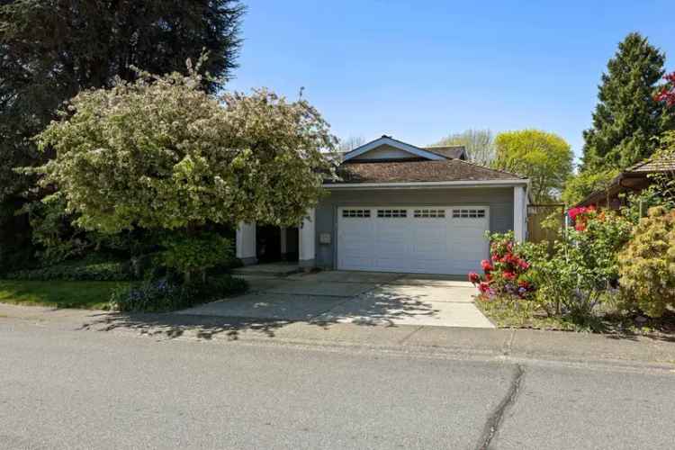 Luxury 3-Bedroom Rancher with Pool and Private Backyard