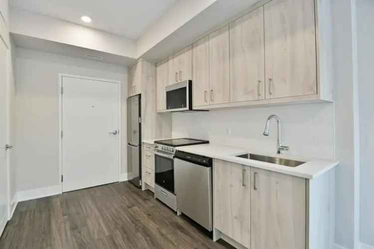 16 Champagne Avenue South - -  in Ottawa