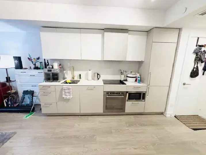 Over 600Sqft 1 Den(2ndBed) W/ 2Baths/Parking- In Liberty Village