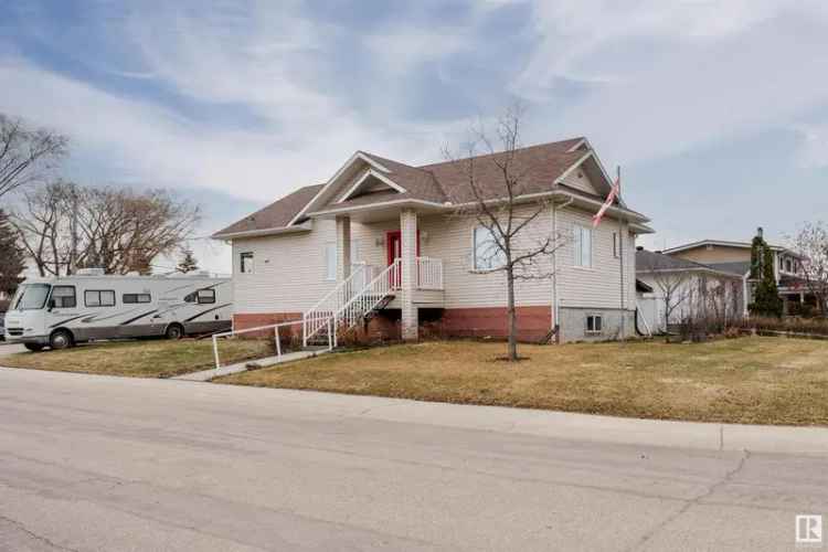 6 Bed 4 Bath Bungalow in Kensington - Spacious Family Home