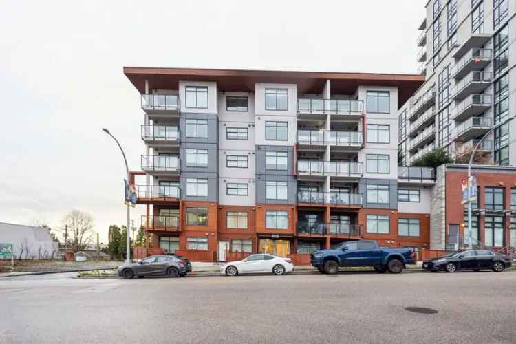 A $799,000.00 Apartment/Condo with 2 bedrooms in Uptown NW, New Westminster