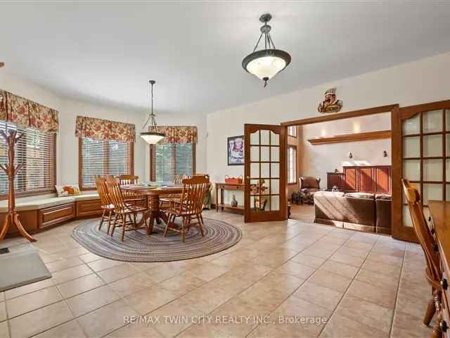 House For Sale in Waterloo, Ontario