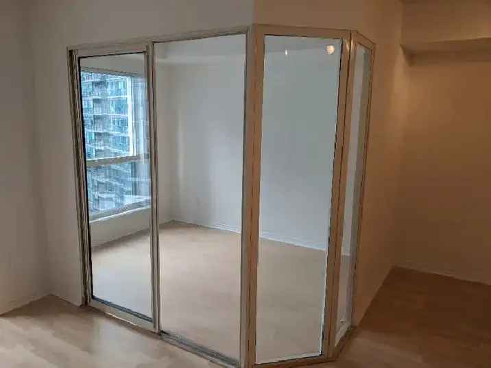 Spacious 1 bdrm apt in downtown Toronto - $2399 ALL INCLUSIVE