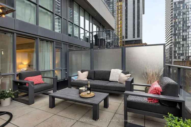 Toronto Pinnacle on Adelaide 1-Bedroom Suite with Private Terrace