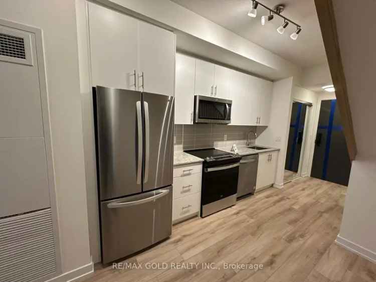 Rent Loft Style One Bedroom Condo in Rural Oakville with Upgrades