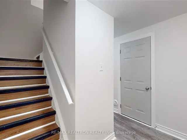 Renovated 3-Bedroom Townhome in Central Barrie