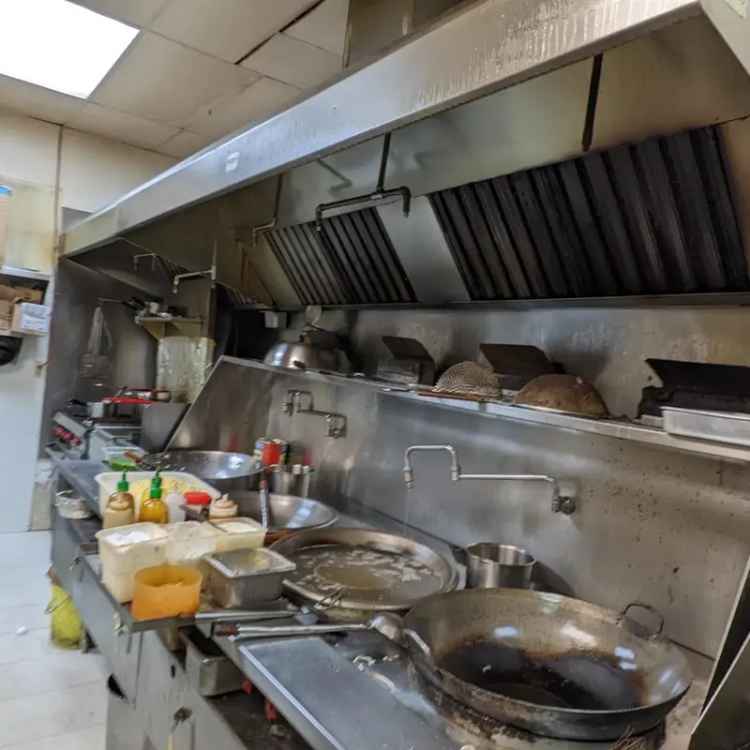 Buy profitable restaurant in Abbotsford with commercial kitchen