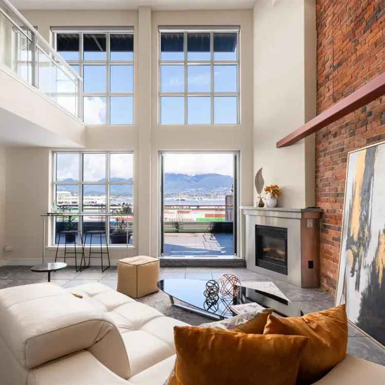 Vancouver Waterfront Loft 2 BR 2000 sq ft