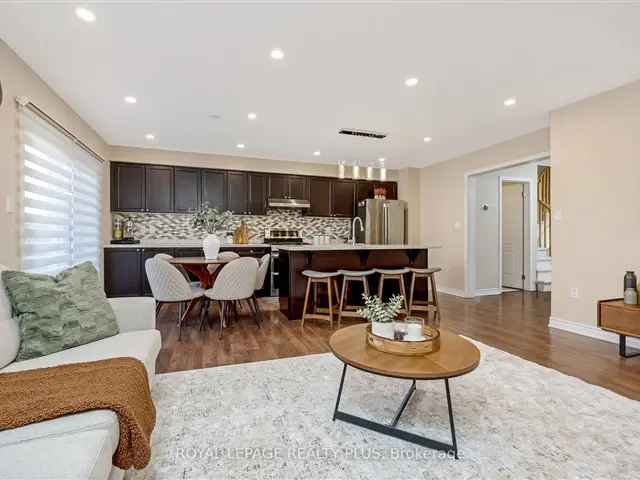 Townhouse For Sale in Milton, Ontario