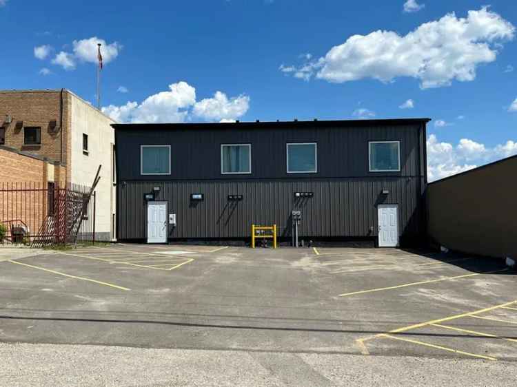 Office For Rent in Cadomin, Alberta