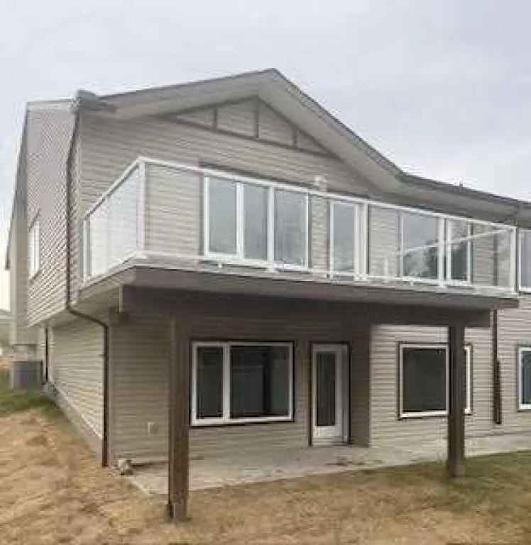 Duplex For Rent in Wetaskiwin, Alberta