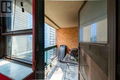 1 Bedroom Furnished Apartment 53m2 Toronto Near Subway