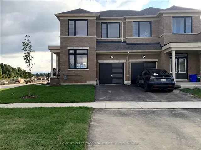 4 Bedroom Fergus Home Near Park  3 Car Parking Premium Corner Lot