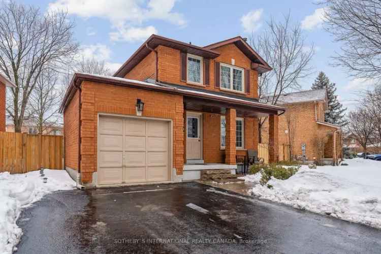 Buy Beautifully Maintained House in Glen Abbey with Spacious Backyard