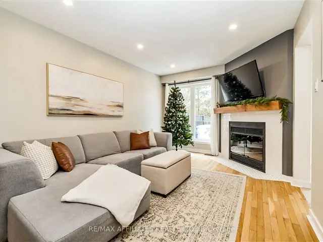 Beautiful Upgraded Kanata Lakes Home - 3 Beds, 2 Baths