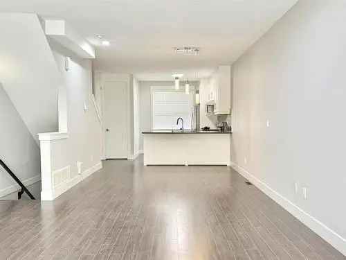 Townhouse For Sale in Surrey BC 4 Beds 3 Baths