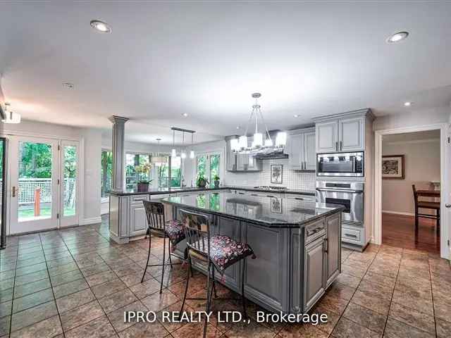 Lorne Park Whiteoaks Executive Home 4 1 Beds 4 Baths Huge Lot