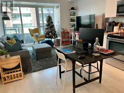 1 room apartment of 346 m² in Toronto