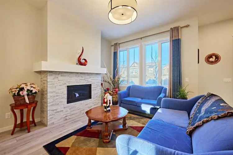 House For Sale in Calgary, Alberta