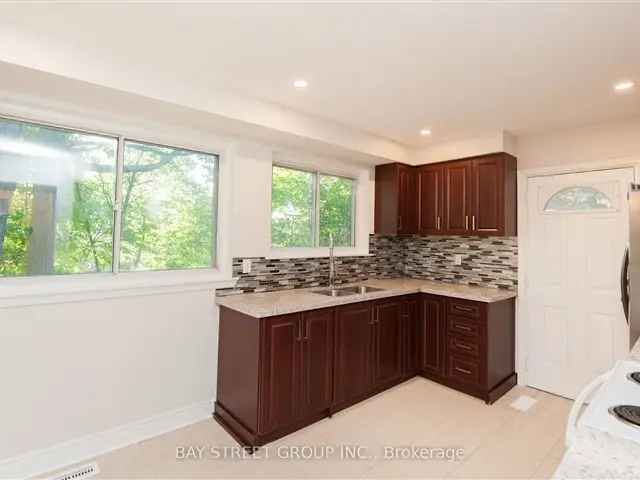 Newly Renovated 4 3 Bedroom Detached House 2 Kitchens 5 Baths